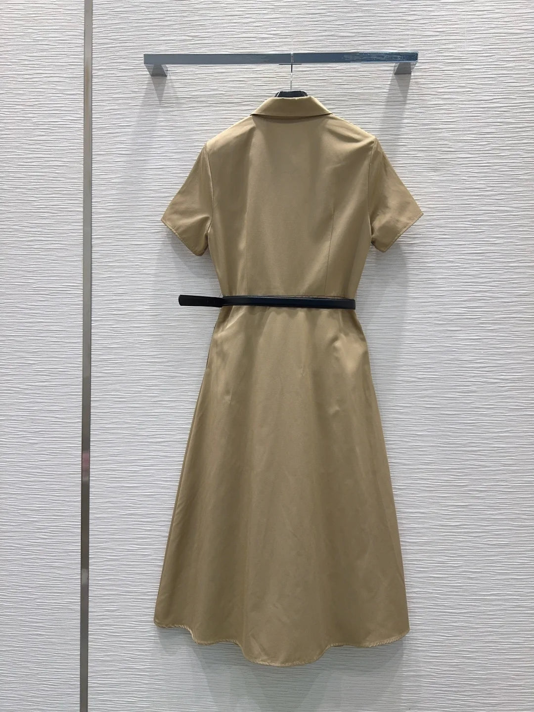 2026 Spring New Arrival French-Style Ladylike Shirt Dress — Waist-Defining Slimming Mid-Length Skirt With An Elegant Flared Hem