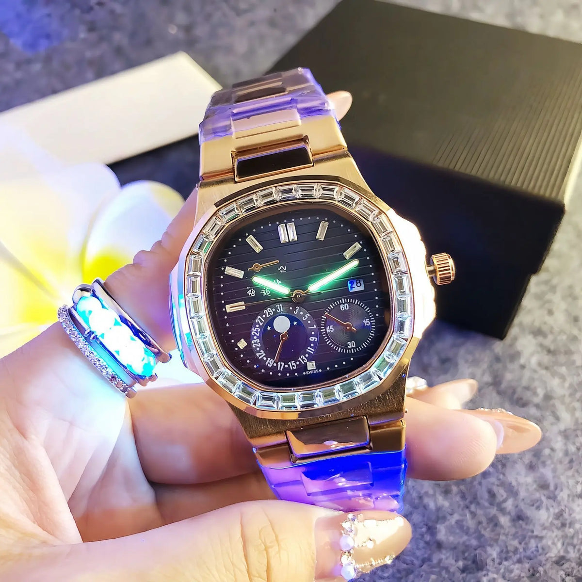High-end Luxury Watch with Calendar and Double Bezels, Retro Style, Water-resistant, Large Dial, for Women