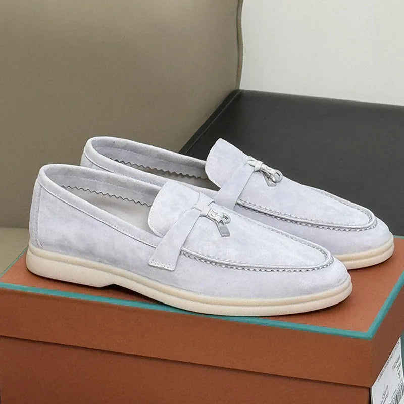 Designer Style 2026 New Classic British Style Loafers Fringed Metal Buckle One Pedal Flat Couple Shoes