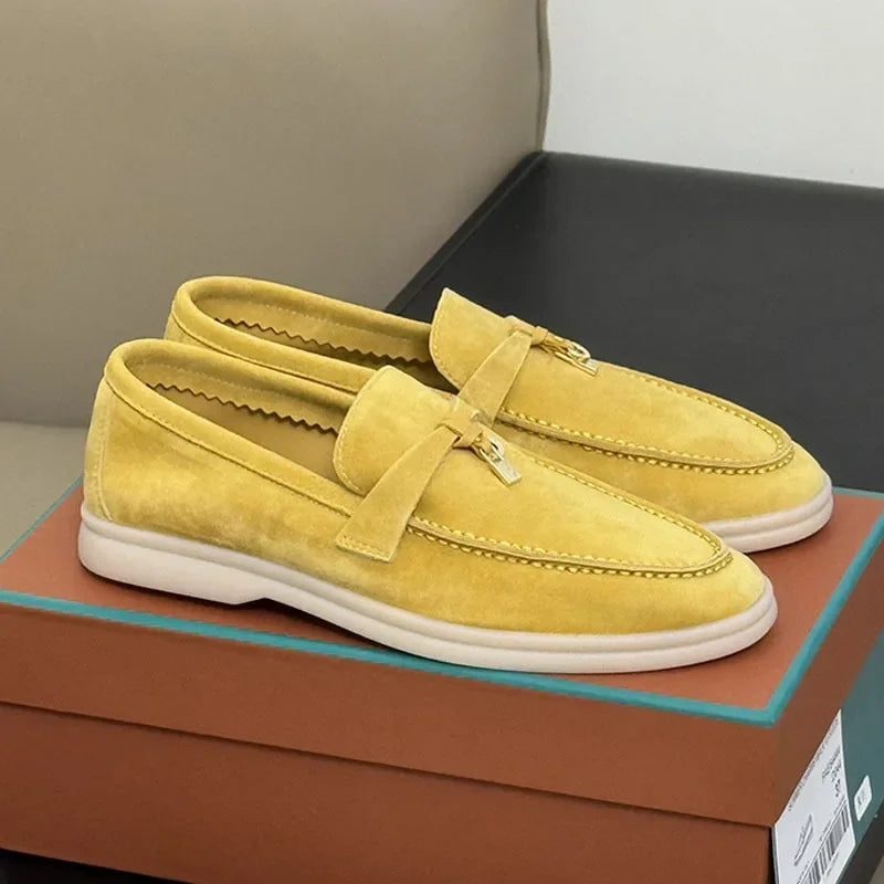 Designer Style 2026 New Classic British Style Loafers Fringed Metal Buckle One Pedal Flat Couple Shoes