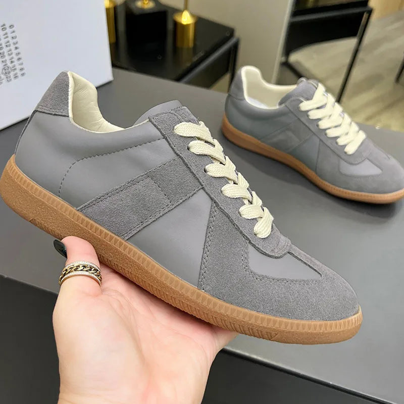 Suede Leather Patchwork Casual Shoes Women Round Toe Lace Up Flats Training Shoes Autumn Sneakers Comforatble Couple Shoes