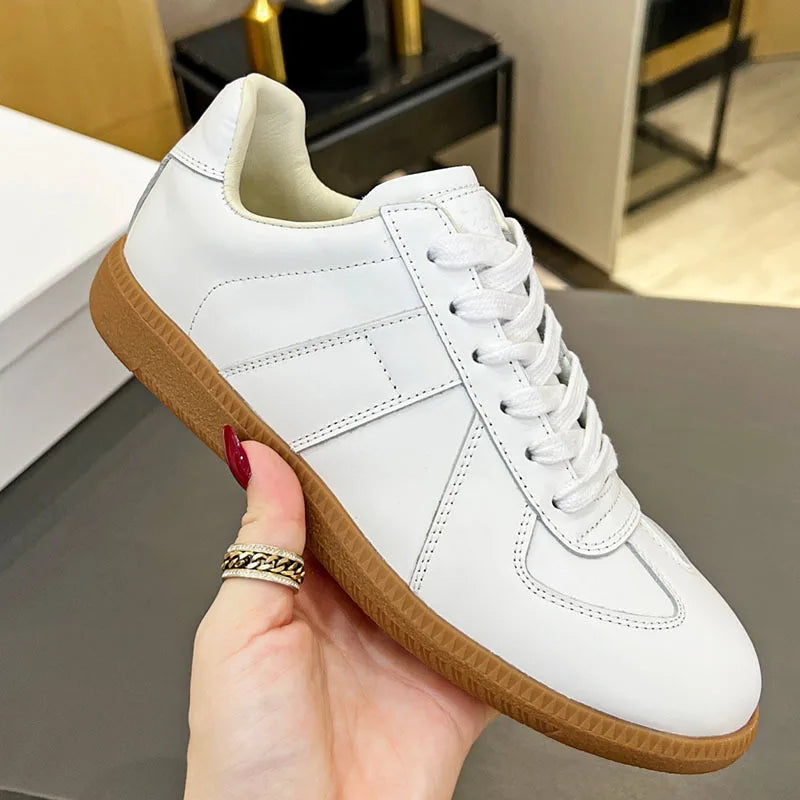 Suede Leather Patchwork Casual Shoes Women Round Toe Lace Up Flats Training Shoes Autumn Sneakers Comforatble Couple Shoes