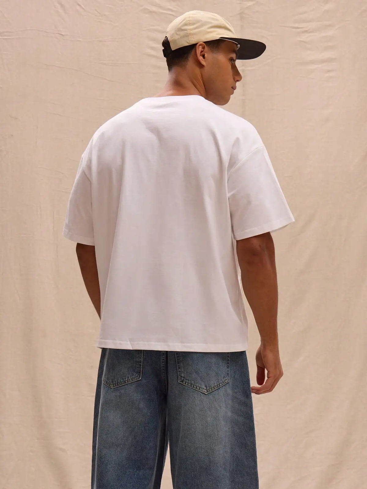 Oversized Boxy Fit White T-Shirt for Spring Summer Street Style Casual Wear