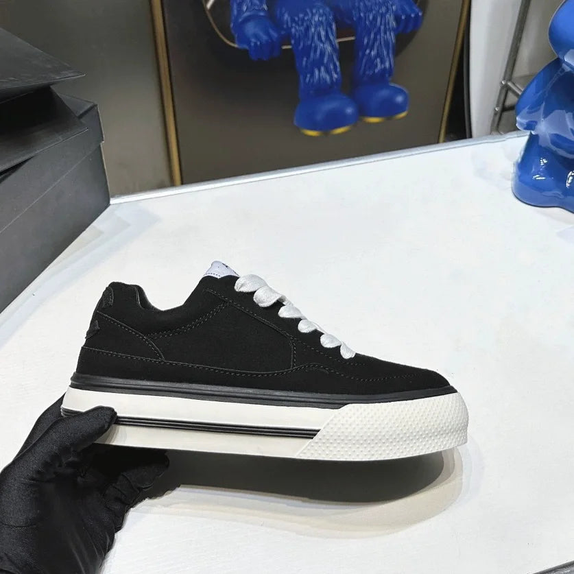 2026 Designer Brand Leather Thick-soled Panda Board Shoes Fashion Inner Height Increase Casual Shoes Round Head Wear-resistant