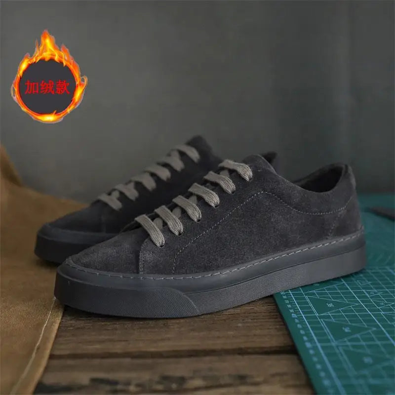 2026 New Men's Suede Skate Shoes Korean Style Vintage Low Top Casual Shoes Soft Sole Fashion Sneakers