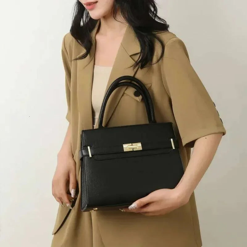 Trendy Women s Handbag Set Soft PU Leather Shoulder Crossbody Fashionable Matern and Child Design Versatile Bag