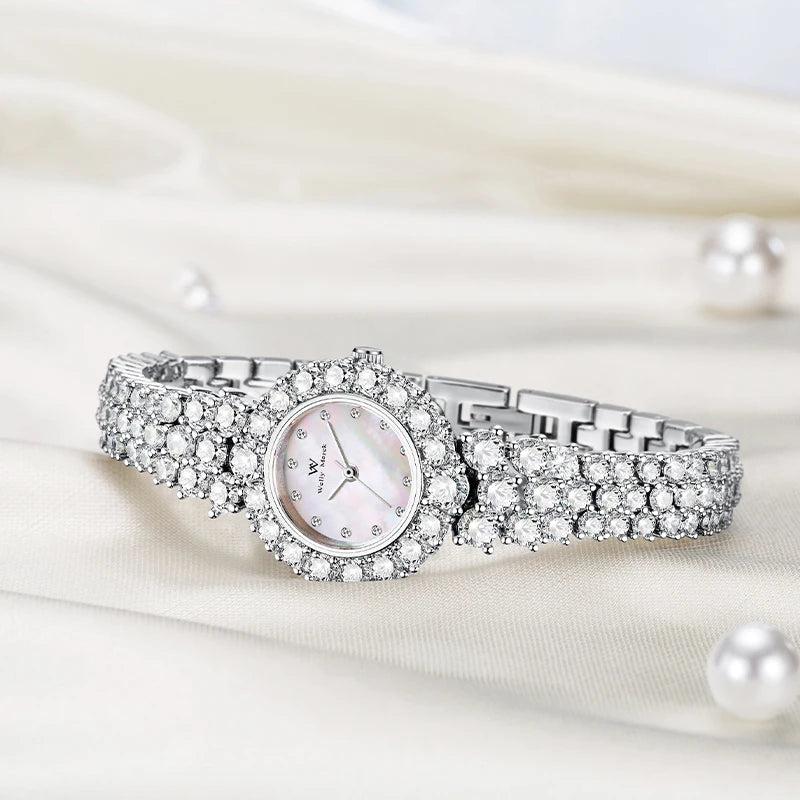 The stars shine brightly, captivating with their beauty. Flashing Collection Little Star New Model Women’s Quartz Watch WM089