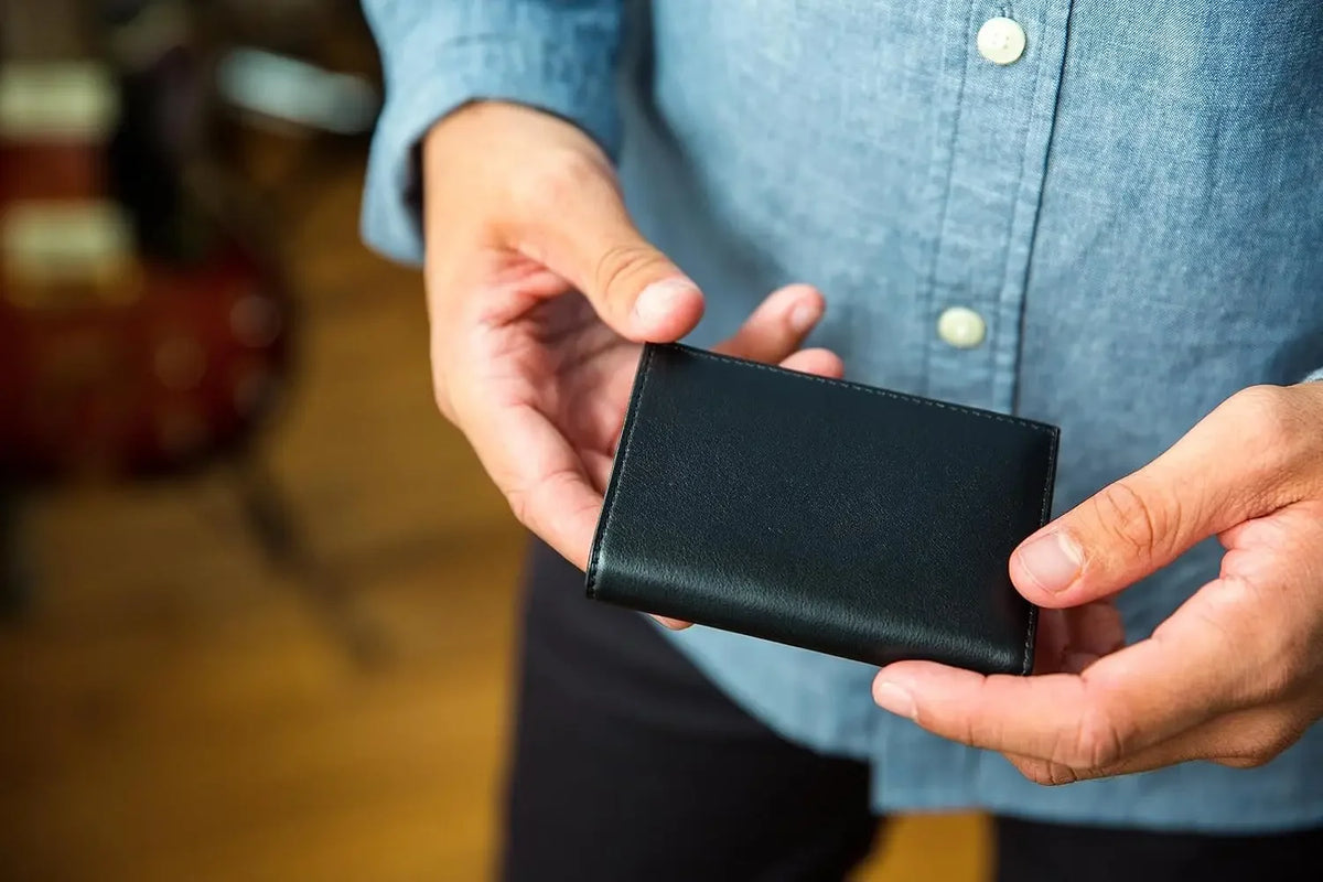 Men's Tri Fold Wallet With RFID Blocking, Nappa Vitello Leather, ID Window, 5 Card Slots