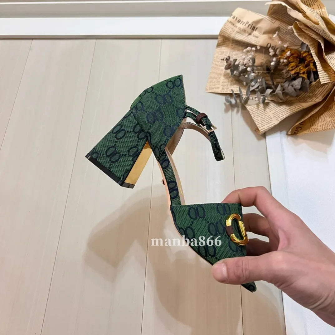 2025 Luxury Designer Sandals High Mid Low Heels Female Sandale Womens Fashion Luxe Leather Casual Summer Shoes Slides Slippers P