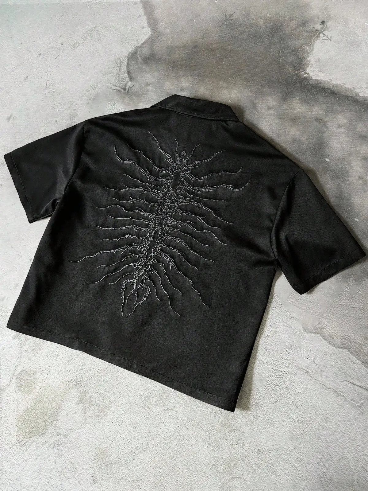 Men's Black Loose Fit Short Sleeve Shirt with Abstract Thread Embroidery, Casual Y2K Style