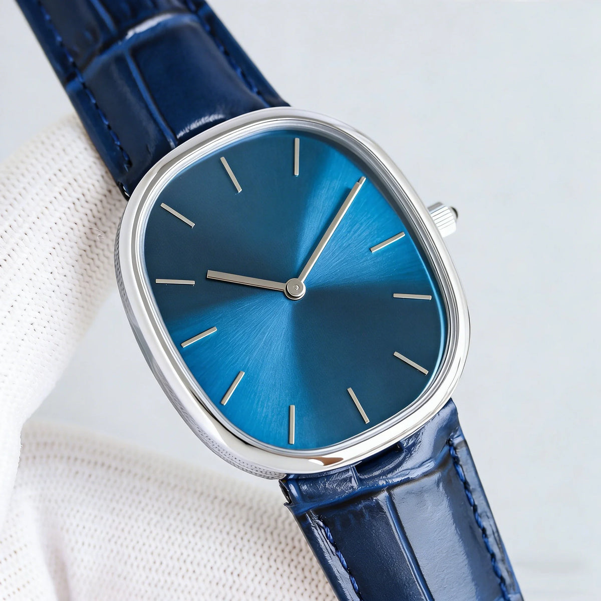 Customized luxury women's watch, 35-40mm diameter, imported calfskin strap, 9015 automatic winding movement