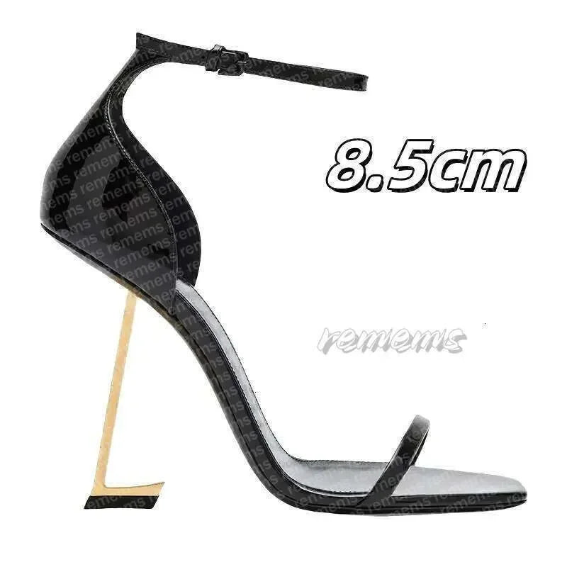 Designers' high heels, women's fishmouth, thin slippers, letters and empty high-heeled sandals, pointed shoes. size 35-41 000