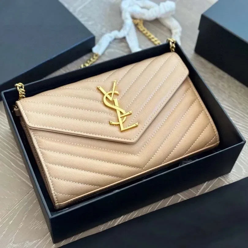 Everyday Evening crossbody bag Gold chain strap bag Clutch bag Travel-friendly compact bag Convertible bag women's bag