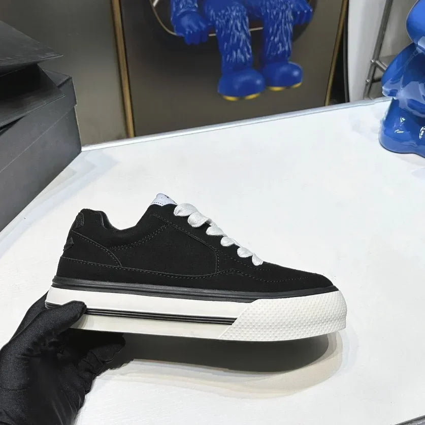 2026 Designer Brand Leather Thick-soled Panda Board Shoes Fashion Inner Height Increase Casual Shoes Round Head Wear-resistant