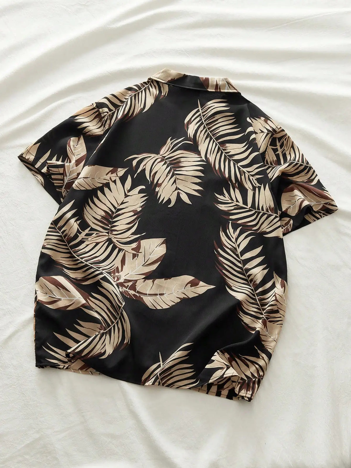 Men's Short Sleeve Woven Shirt with Tropical Leaf Print, Slim Fit, Casual Beach Style