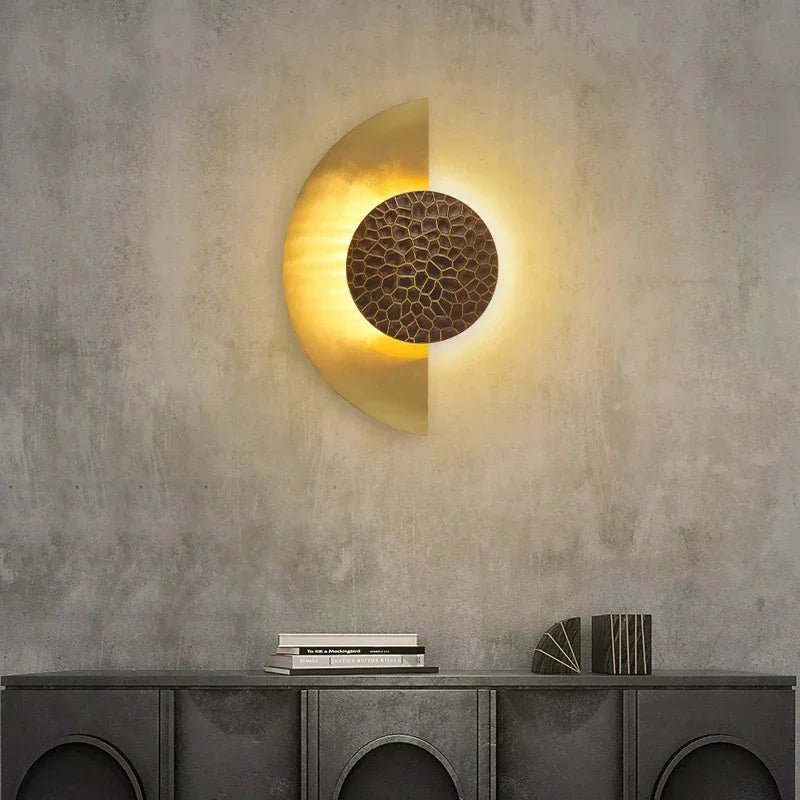 Designer Half Moon Led Wall Lamp Modern Simple Resin Iron Creative Living Room Wall Light Bedroom Bedside Stair Aisle Sconces