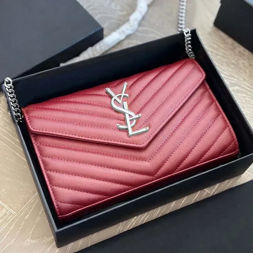 Everyday Evening crossbody bag Gold chain strap bag Clutch bag Travel-friendly compact bag Convertible bag women's bag