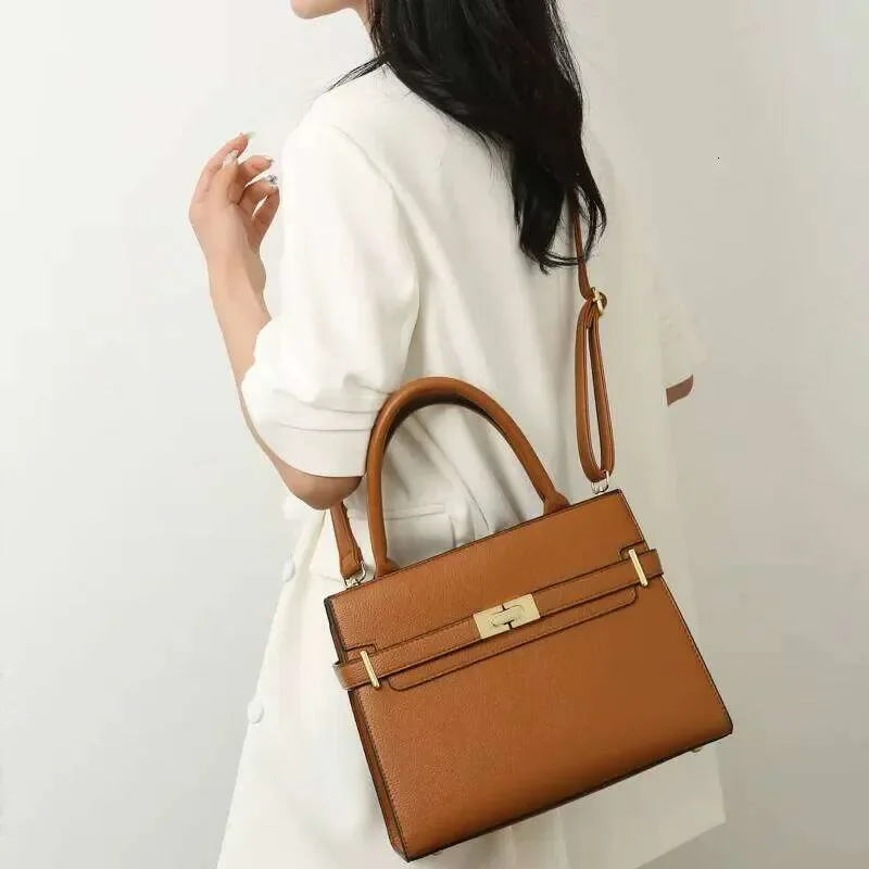 Trendy Women s Handbag Set Soft PU Leather Shoulder Crossbody Fashionable Matern and Child Design Versatile Bag