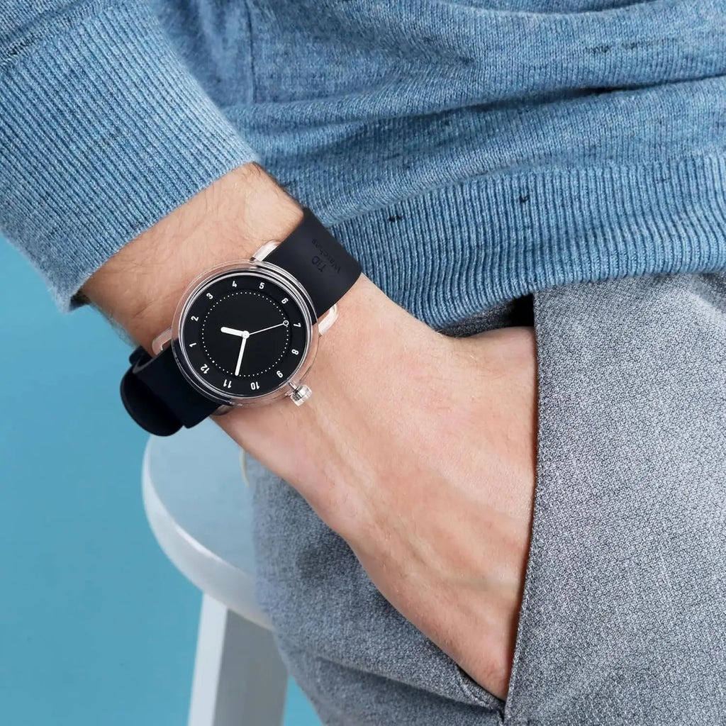 Minimalist Unisex Watch with Waterproof Resin Case, Silicone Strap, Japanese Quartz Movement, 38mm Dial for Men and Women