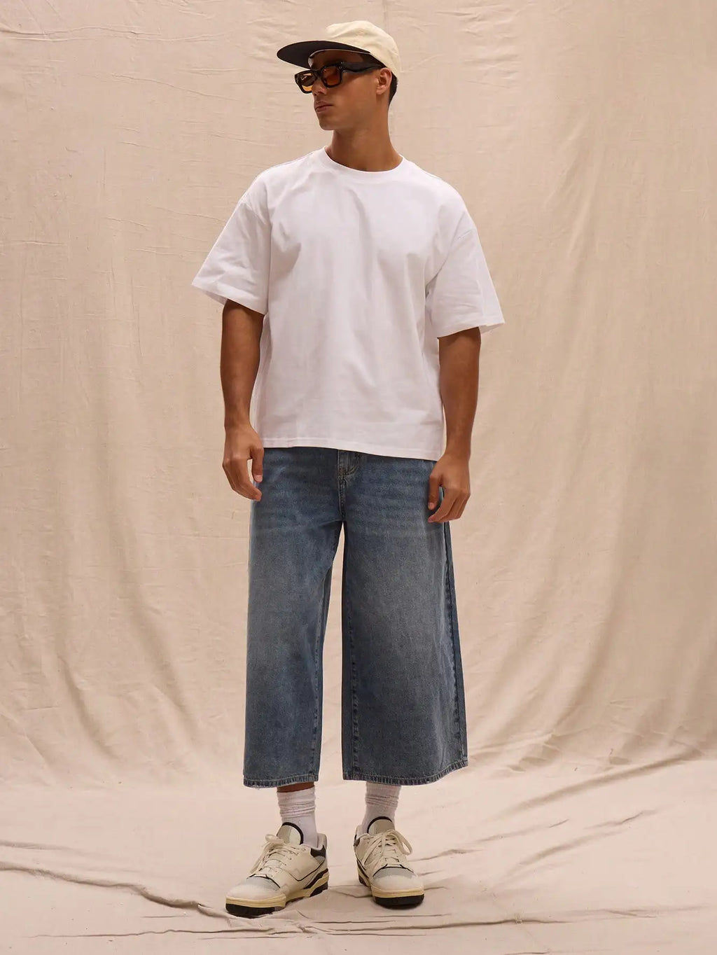 Oversized Boxy Fit White T-Shirt for Spring Summer Street Style Casual Wear