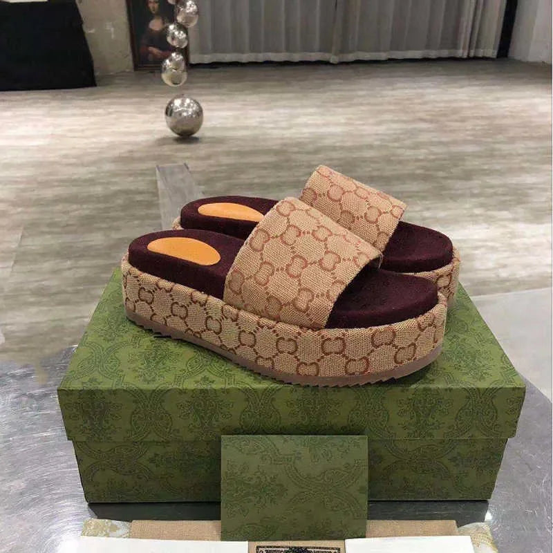 new style slippers sandal sliders macaron thick bottom gg s non slip soft fashion g house slipper women wear beach flip flops gu