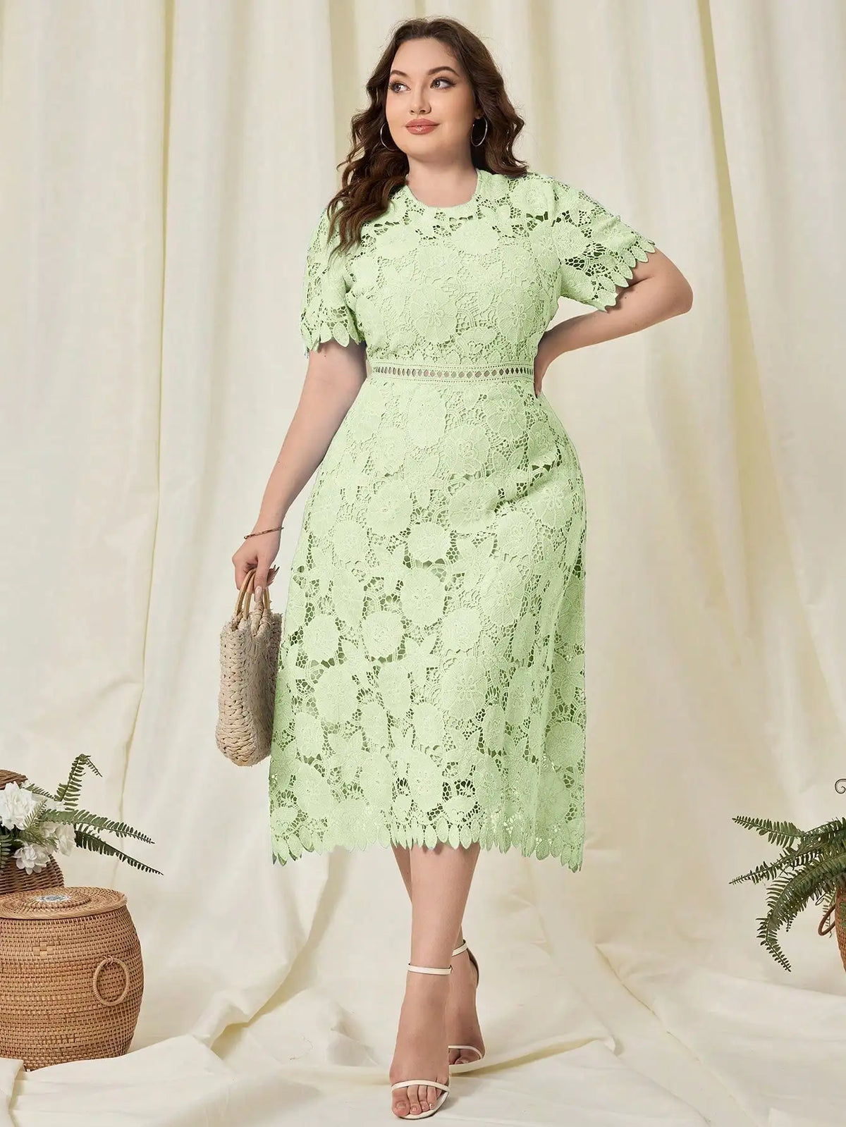 Plus Size Elegant Lace Waist Cinched Dress For Summer Wedding Guest