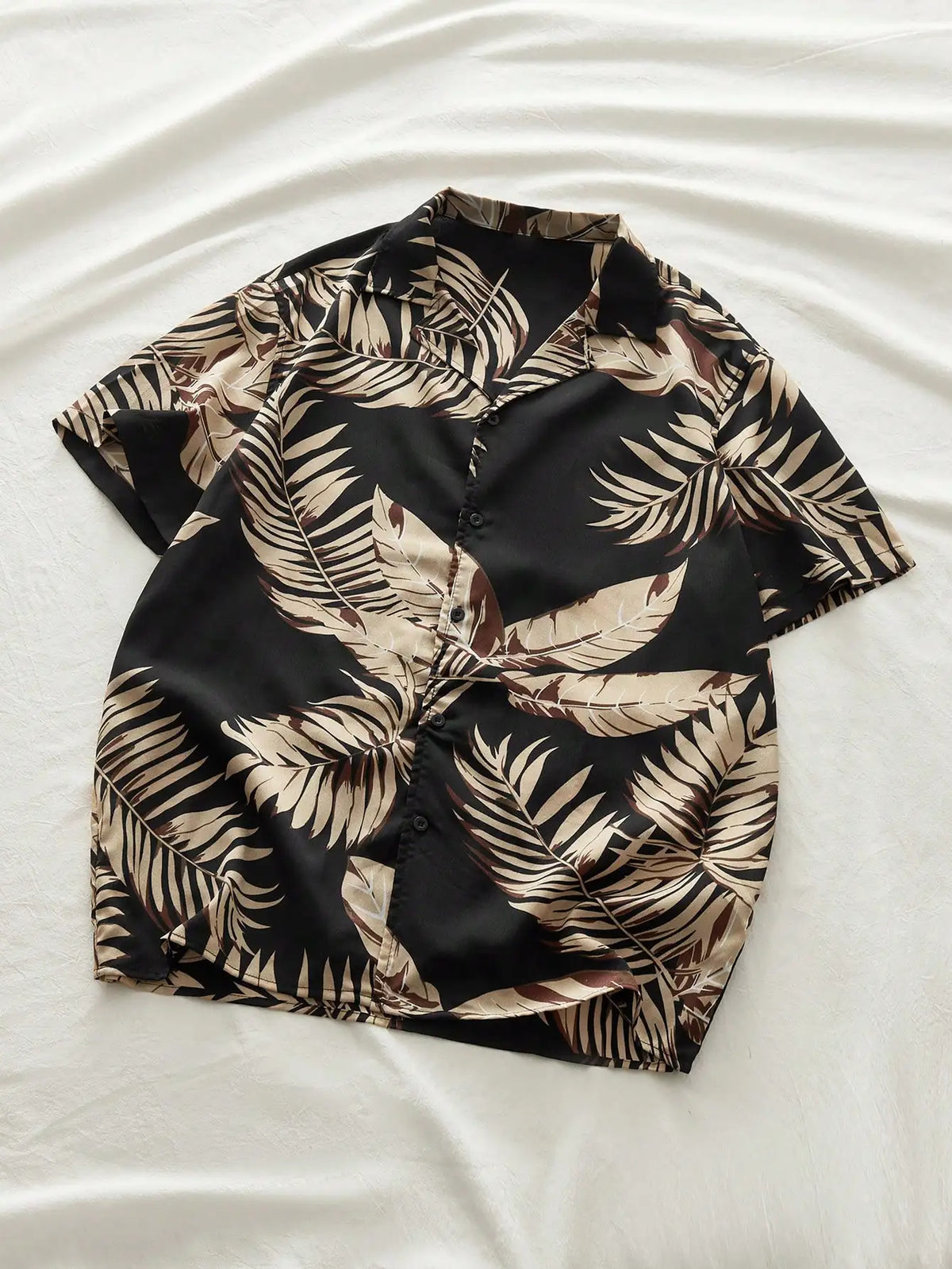 Men's Short Sleeve Woven Shirt with Tropical Leaf Print, Slim Fit, Casual Beach Style