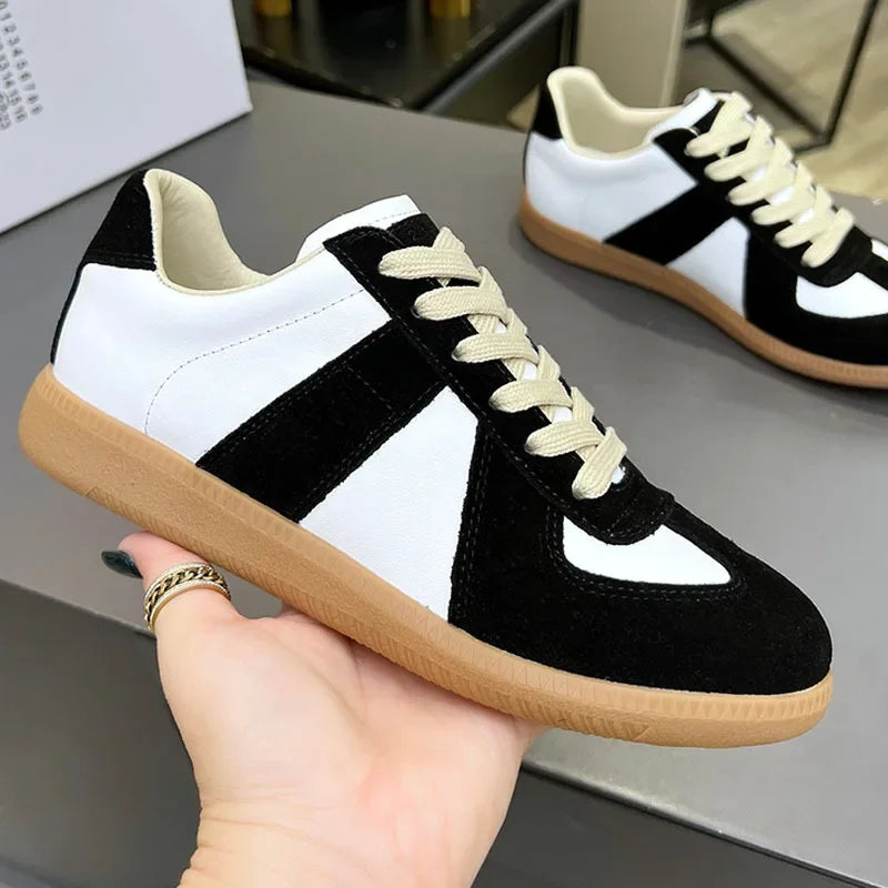 Suede Leather Patchwork Casual Shoes Women Round Toe Lace Up Flats Training Shoes Autumn Sneakers Comforatble Couple Shoes