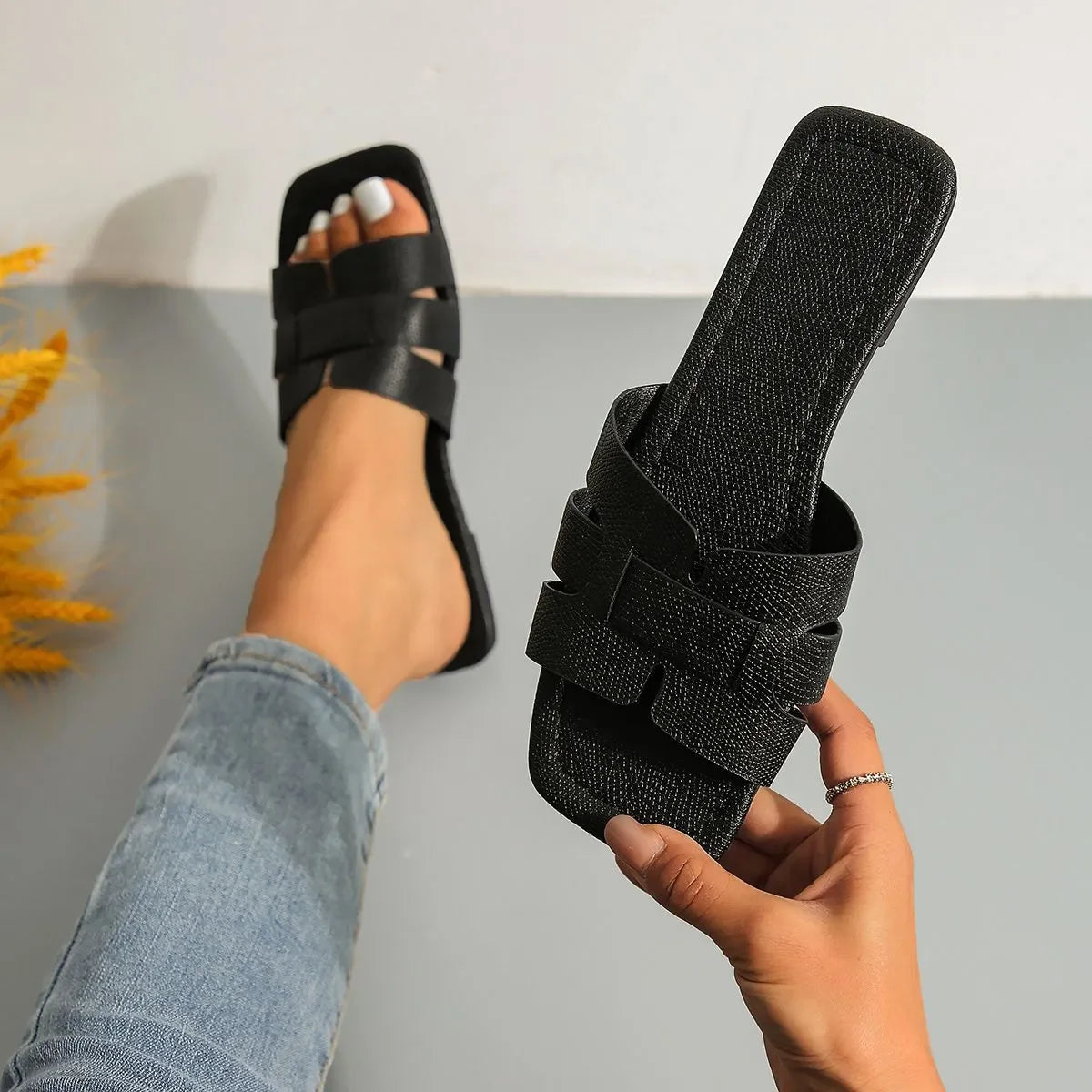 Free Shipping slippers weave flat sandals designer slides womans summer female fashion sandal outdoor Slipper woman shoes size 3