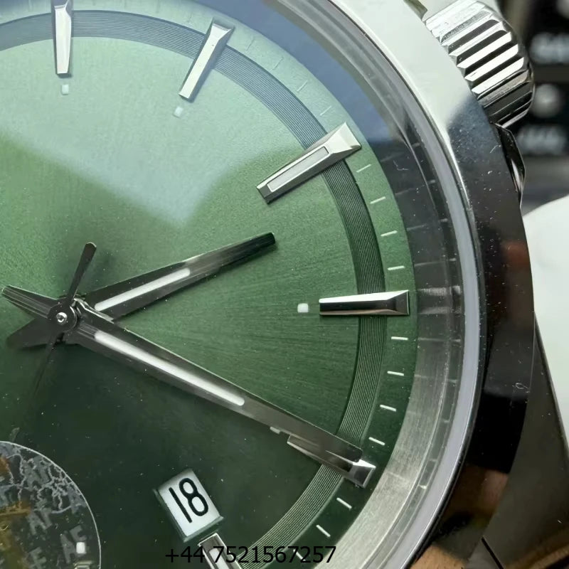 Multifunctional Sports Watch Waterproof 20m Depth Mechanical Movement Sapphire Crystal Dial Window Green Stainless Steel Case
