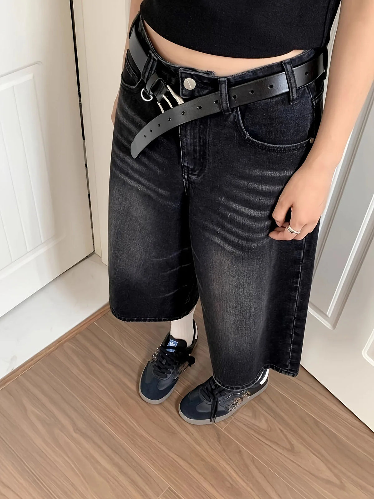 American Street Style Black Denim Cropped Shorts for Women, New Summer Style, Loose Wide-Leg, Slimming Straight Casual Mid-Length Pants