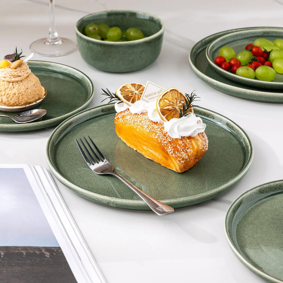 Ceramic Tableware SetStoneware Dinnerware Set Round Reactive Glaze Ceramic Plates Bowls Modern Tableware for Family Dining