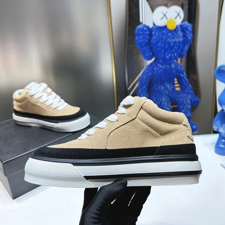 2026 Designer Brand Leather Thick-soled Panda Board Shoes Fashion Inner Height Increase Casual Shoes Round Head Wear-resistant
