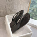 2026 Designer Style New Couple Flip-flops Pig's Trotters Split-toe Casual Flat-bottomed Beach Pinch Slippers Women's Outer Wear