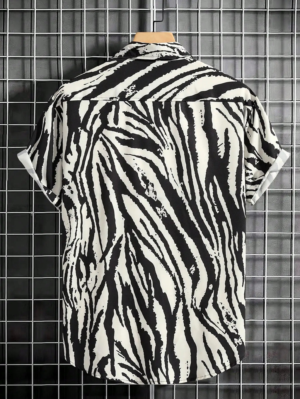 Men's Casual Short Sleeve Shirt with Bold Zebra Print Pattern
