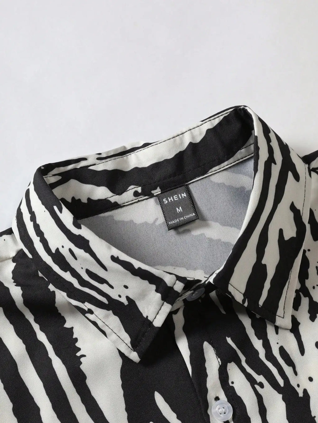 Men's Casual Short Sleeve Shirt with Bold Zebra Print Pattern