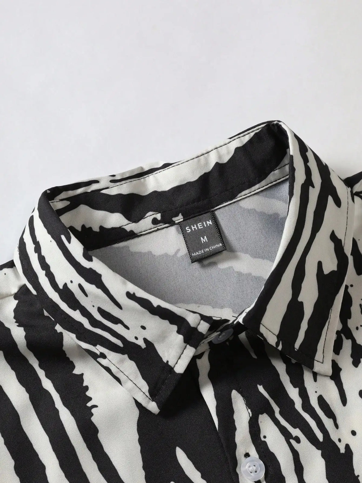 Men's Casual Short Sleeve Shirt with Bold Zebra Print Pattern