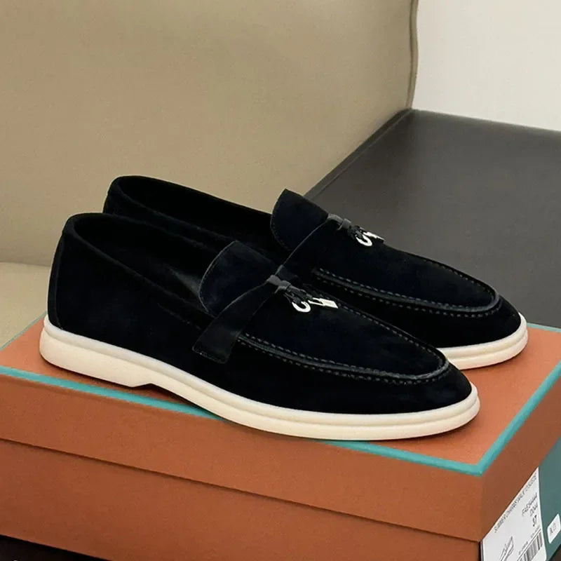Designer Style 2026 New Classic British Style Loafers Fringed Metal Buckle One Pedal Flat Couple Shoes