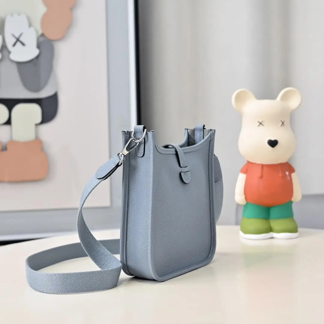 Women's Light Grey Minimalist Hobo Shoulder Bag, Soft & Slouchy Crossbody for Laid-Back Casual Fashion Looks