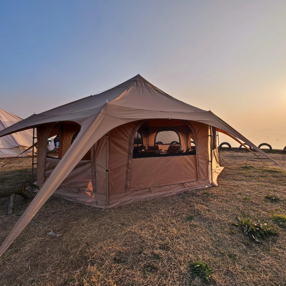 Glamping Camping New Design One Bedroom Yurt Tent Outdoor Oxford Bell Tent for 4 Season 4-10 Persons Family Luxury Waterproof