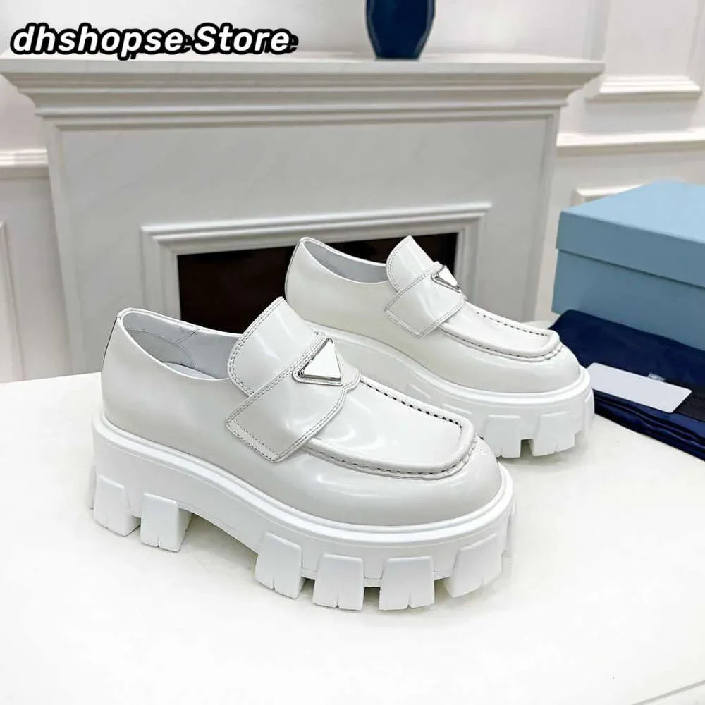 Designer Loafers Shoes Men Women Soft Cowhide Platform Sneakers Thick Bottom Shoe P Rubber Black Shiny Leather Chunky Round Head