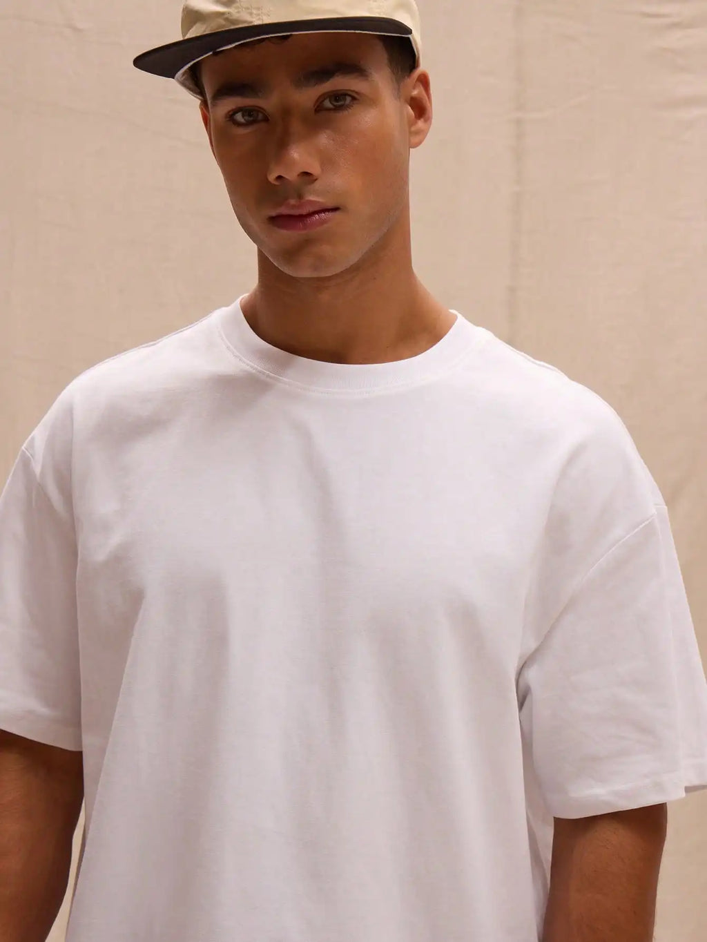 Oversized Boxy Fit White T-Shirt for Spring Summer Street Style Casual Wear