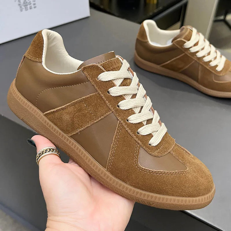 Suede Leather Patchwork Casual Shoes Women Round Toe Lace Up Flats Training Shoes Autumn Sneakers Comforatble Couple Shoes