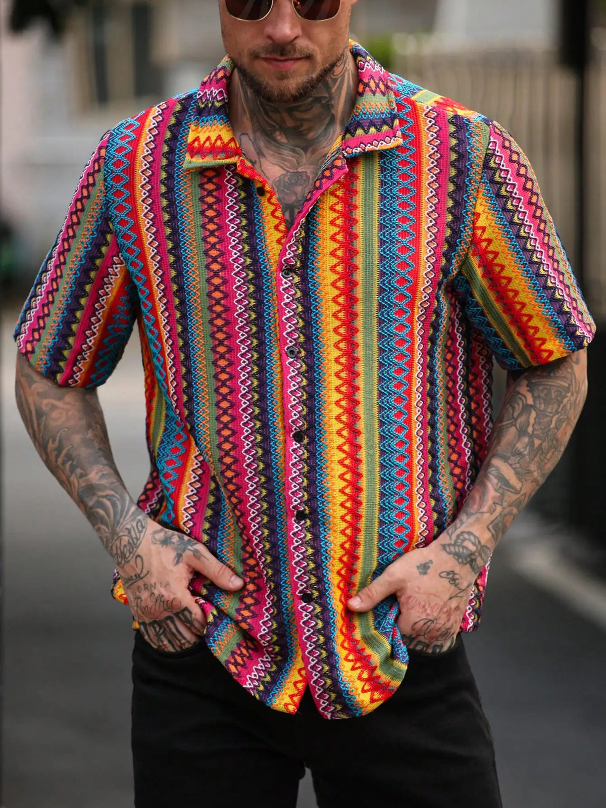 Men's Casual Short-Sleeve Shirt with Bohemian Geometric Stripe Pattern, Crochet-Knit Texture, Button-Front Design