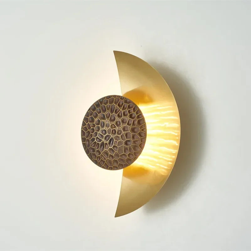 Designer Half Moon Led Wall Lamp Modern Simple Resin Iron Creative Living Room Wall Light Bedroom Bedside Stair Aisle Sconces