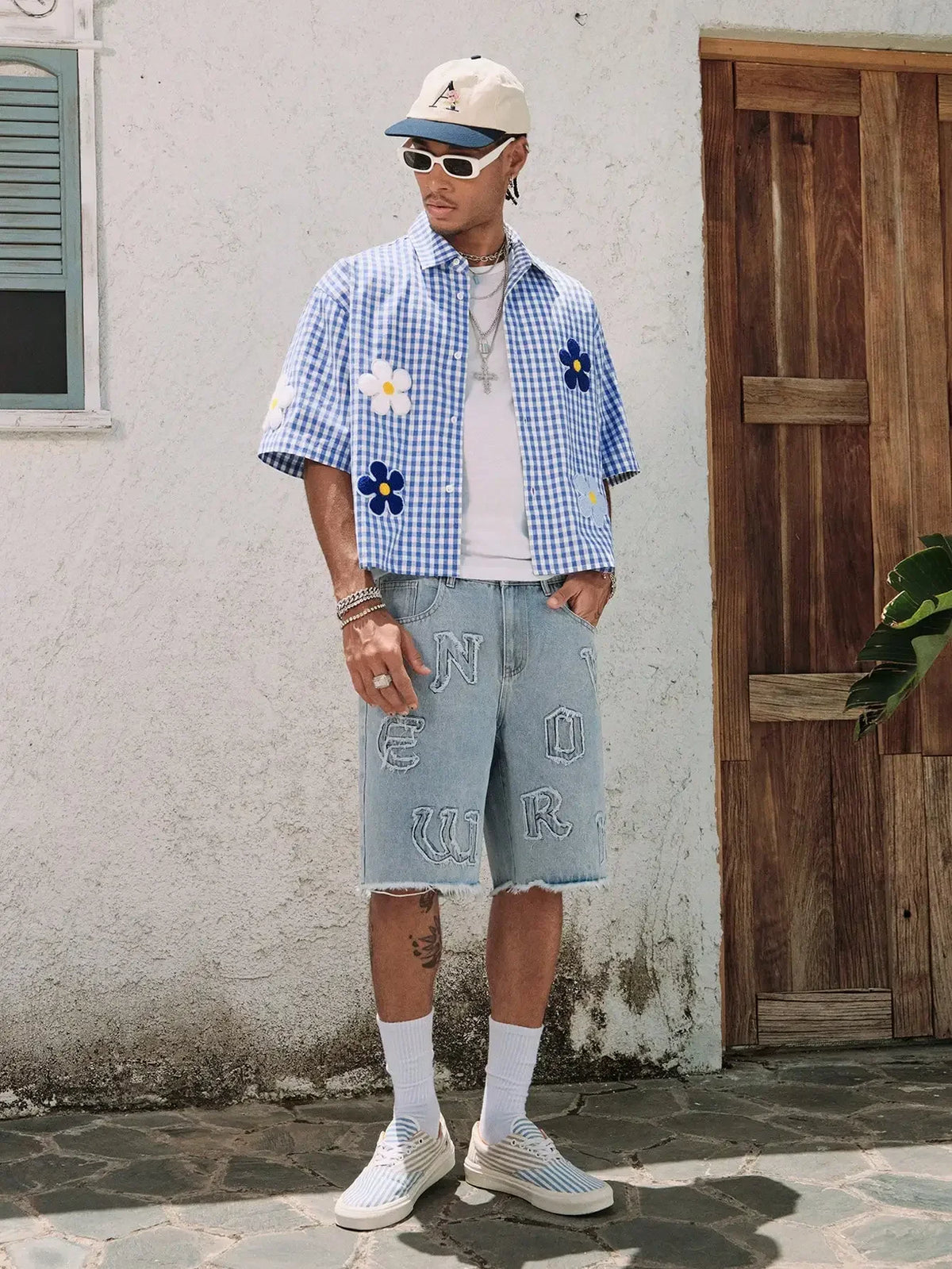 Men's Blue White Gingham Short Sleeve Shirt with 3D Floral Appliqué, Casual Summer Wear