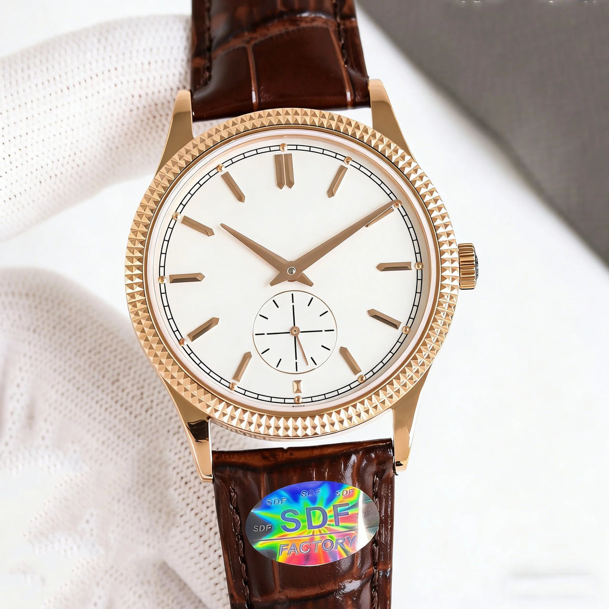 Customized luxury women's watch, 35-40mm diameter, imported calfskin strap, 9015 automatic winding movement