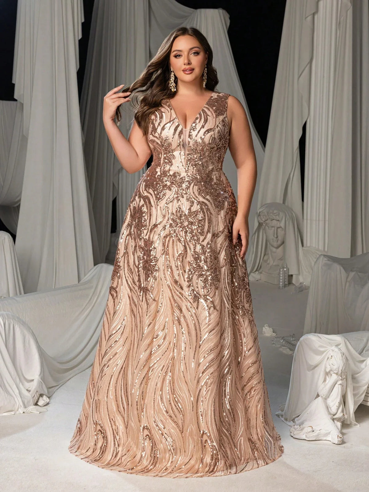 Plus Size Sleeveless V-Neck Evening Gown With Sequins And Embroidery Formal Dress For Wedding Gala Party