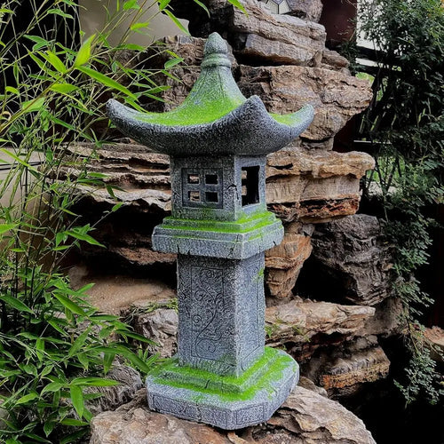 31.5’’High Japanese Pagoda Statue Moss-Covered Retro Miniature Tower Lantern Garden Decoration igurines Outdoor Asian Decoration